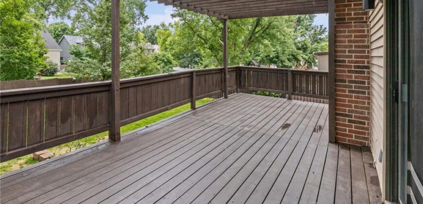 1605 High Drive, Liberty, MO 64068