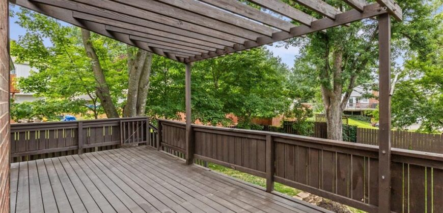 1605 High Drive, Liberty, MO 64068