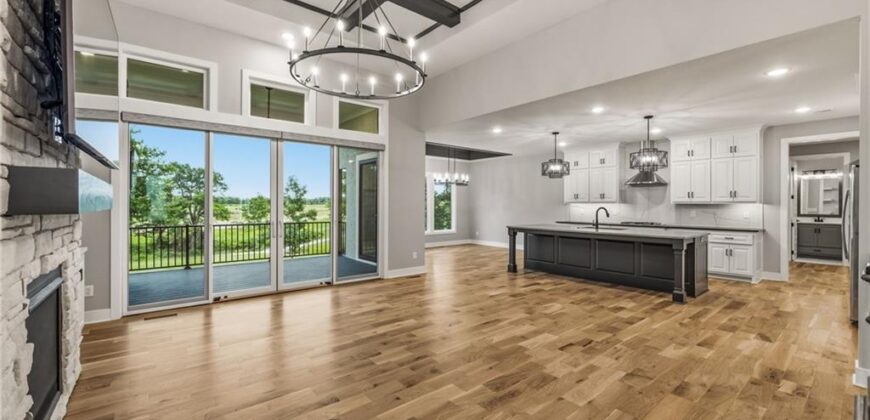 10139 N Kansas Court, Kansas City, MO 64155