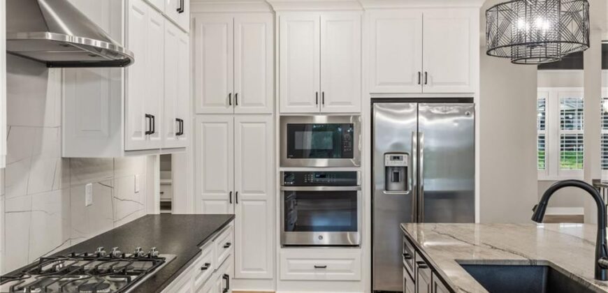 10139 N Kansas Court, Kansas City, MO 64155