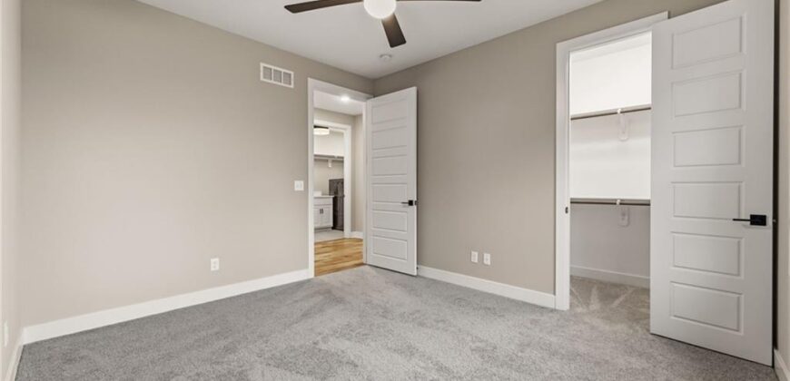 10139 N Kansas Court, Kansas City, MO 64155