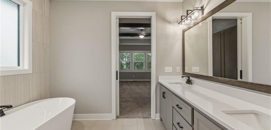 10139 N Kansas Court, Kansas City, MO 64155