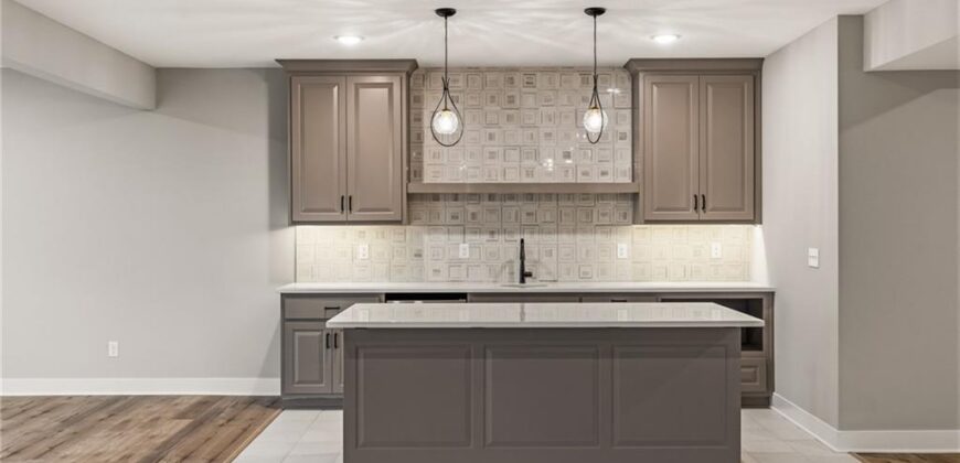 10139 N Kansas Court, Kansas City, MO 64155