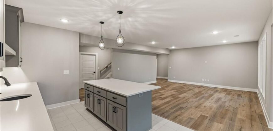10139 N Kansas Court, Kansas City, MO 64155