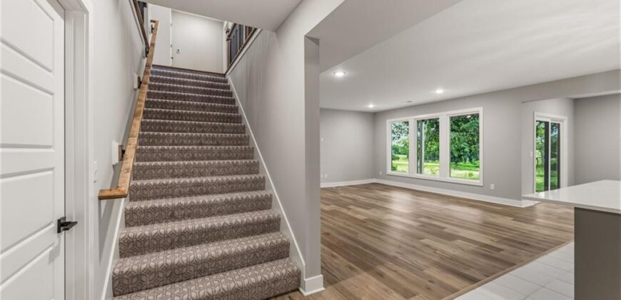 10139 N Kansas Court, Kansas City, MO 64155