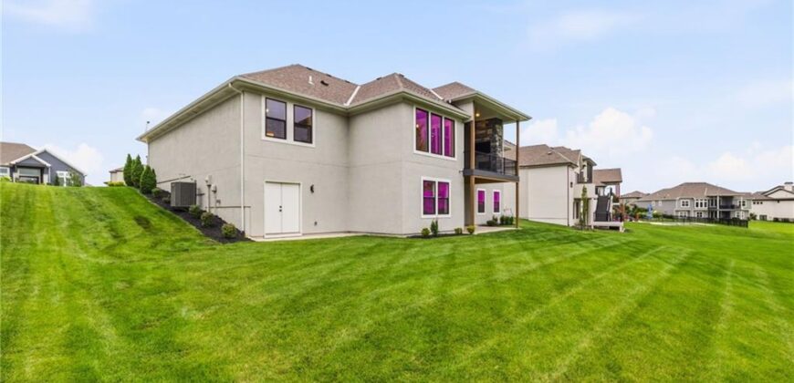 10139 N Kansas Court, Kansas City, MO 64155