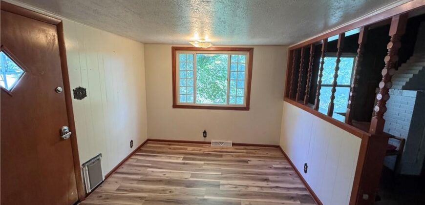 5363 NW Wagon Trail, Houston Lake, MO 64151