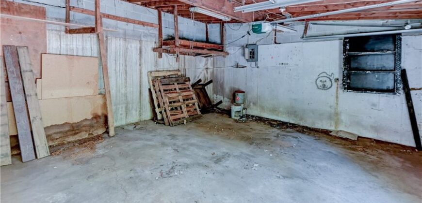 5363 NW Wagon Trail, Houston Lake, MO 64151