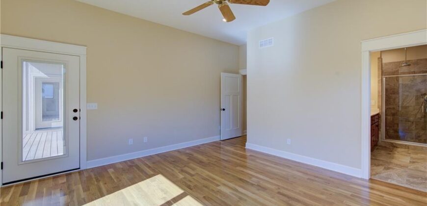 13275 N Silver Ridge Drive, Platte City, MO 64079