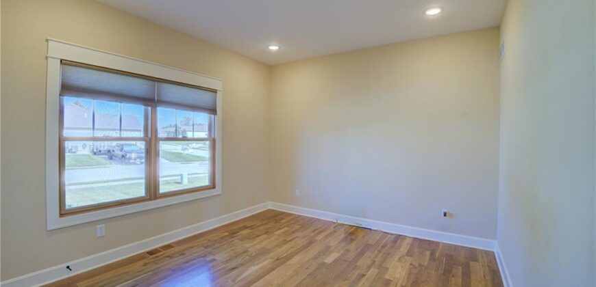 13275 N Silver Ridge Drive, Platte City, MO 64079