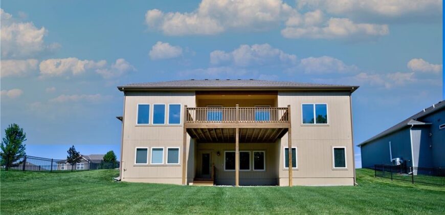 13275 N Silver Ridge Drive, Platte City, MO 64079