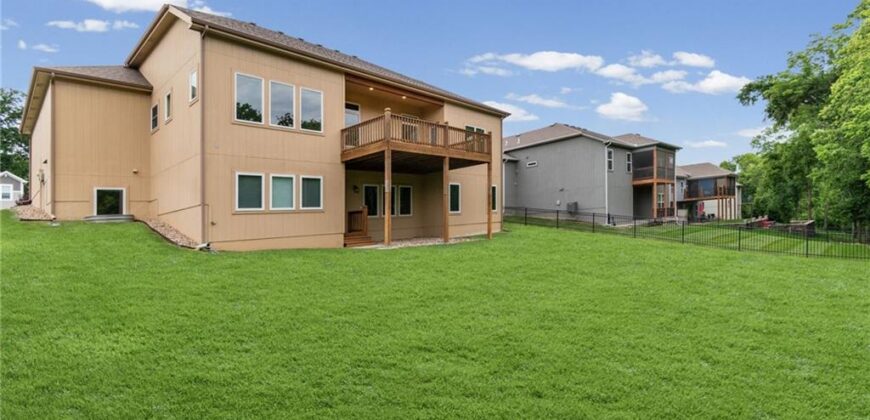 13275 N Silver Ridge Drive, Platte City, MO 64079