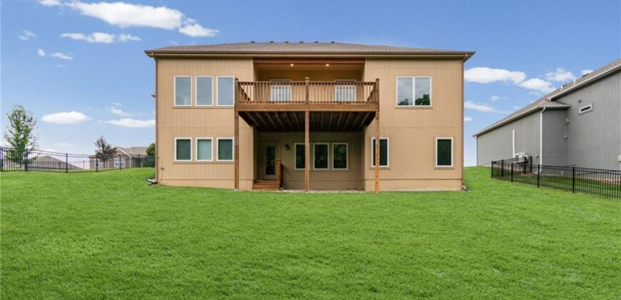 13275 N Silver Ridge Drive, Platte City, MO 64079