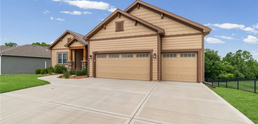 13275 N Silver Ridge Drive, Platte City, MO 64079