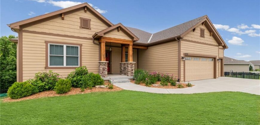 13275 N Silver Ridge Drive, Platte City, MO 64079