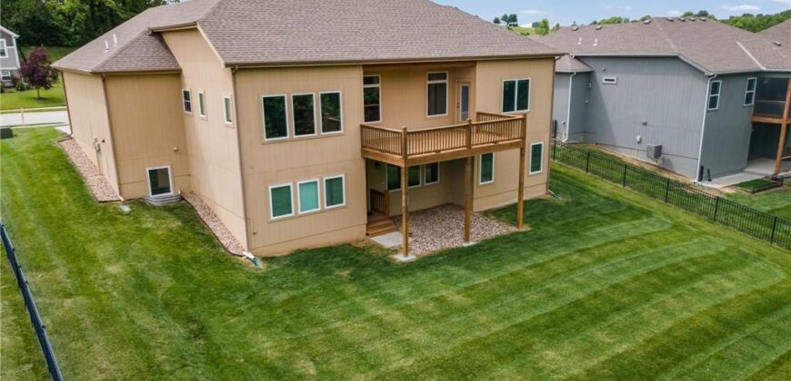13275 N Silver Ridge Drive, Platte City, MO 64079