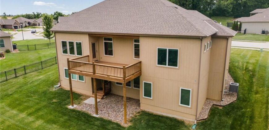 13275 N Silver Ridge Drive, Platte City, MO 64079