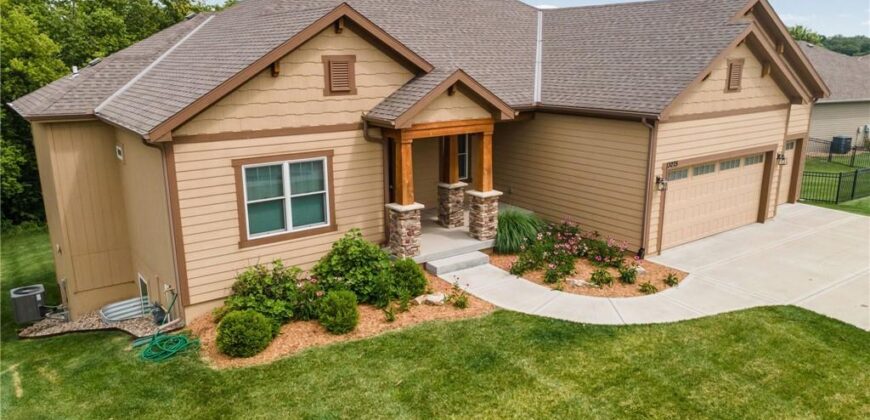 13275 N Silver Ridge Drive, Platte City, MO 64079