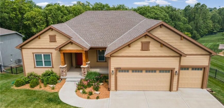 13275 N Silver Ridge Drive, Platte City, MO 64079