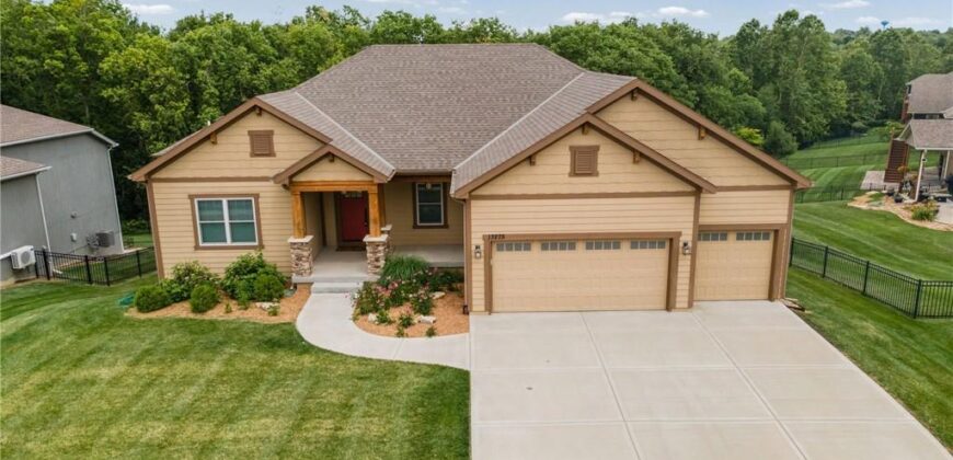 13275 N Silver Ridge Drive, Platte City, MO 64079