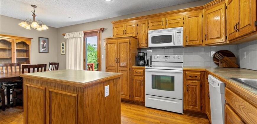 1202 Aspen Drive, Smithville, MO 64089