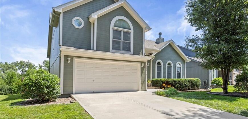 1202 Aspen Drive, Smithville, MO 64089