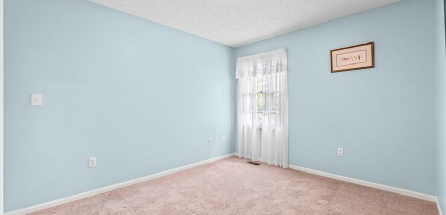 1202 Aspen Drive, Smithville, MO 64089