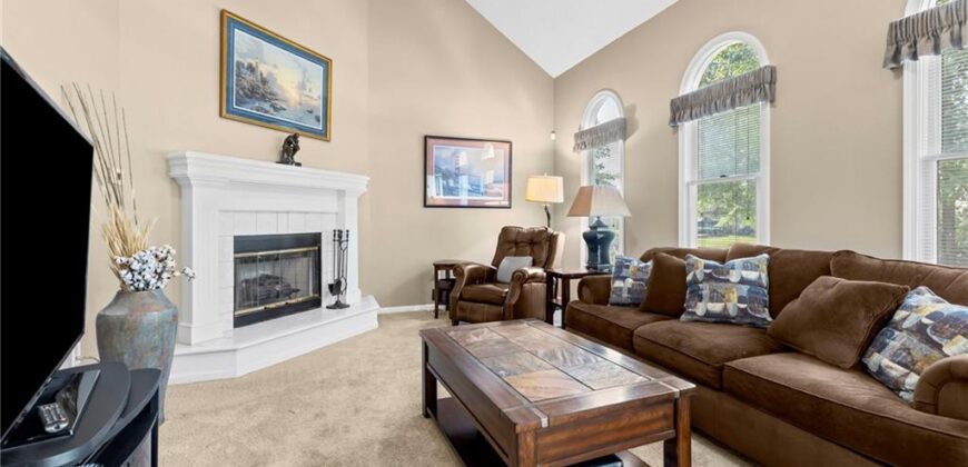 1202 Aspen Drive, Smithville, MO 64089