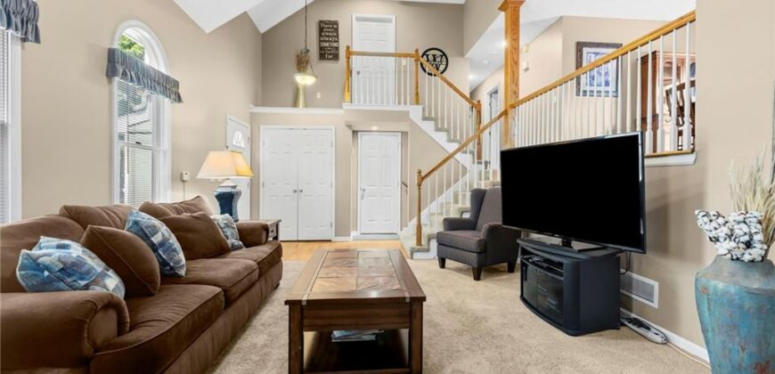 1202 Aspen Drive, Smithville, MO 64089
