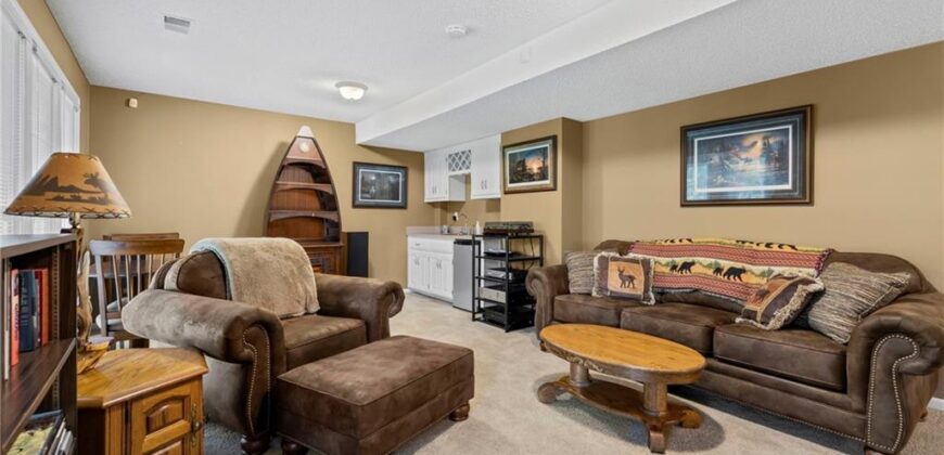 1202 Aspen Drive, Smithville, MO 64089
