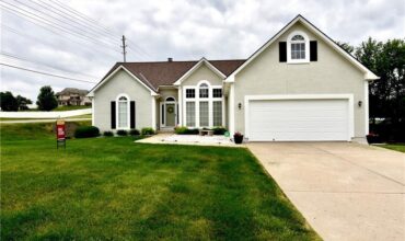 1 Timber Creek Drive, Platte City, MO 64079