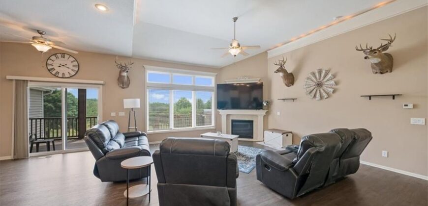 17715 Elm Grove Road, Platte City, MO 64079