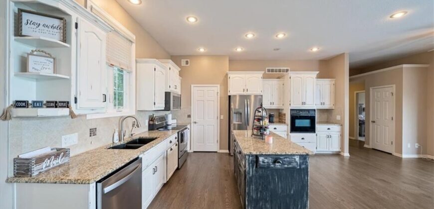 17715 Elm Grove Road, Platte City, MO 64079