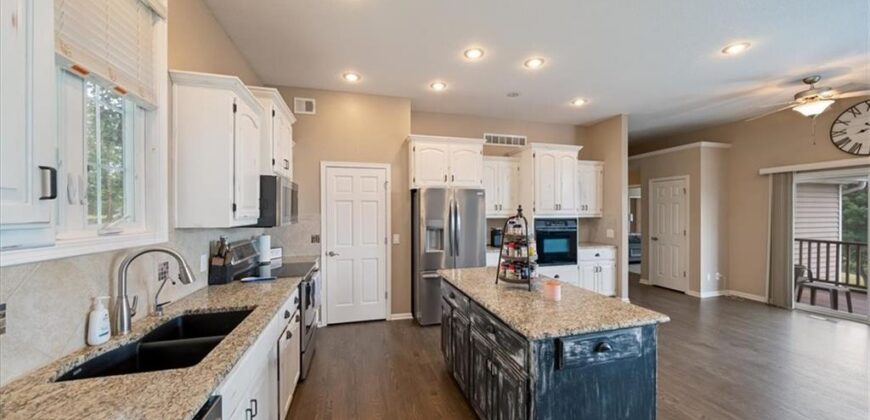 17715 Elm Grove Road, Platte City, MO 64079