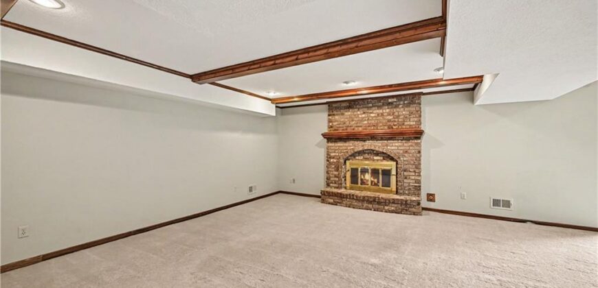 5500 NW 62nd Street, Kansas City, MO 64151