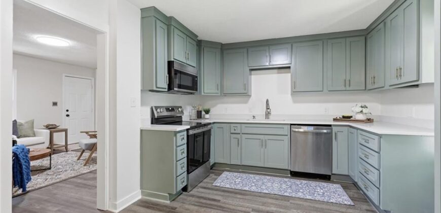 2 NE 70th Terrace, Kansas City, MO 64118