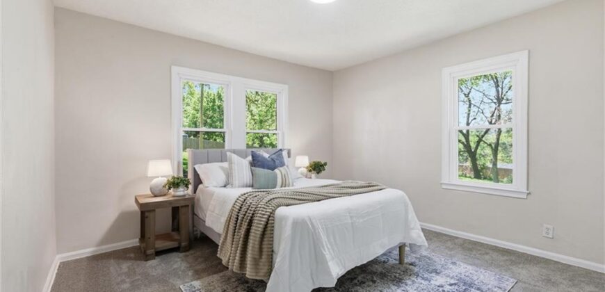 2 NE 70th Terrace, Kansas City, MO 64118