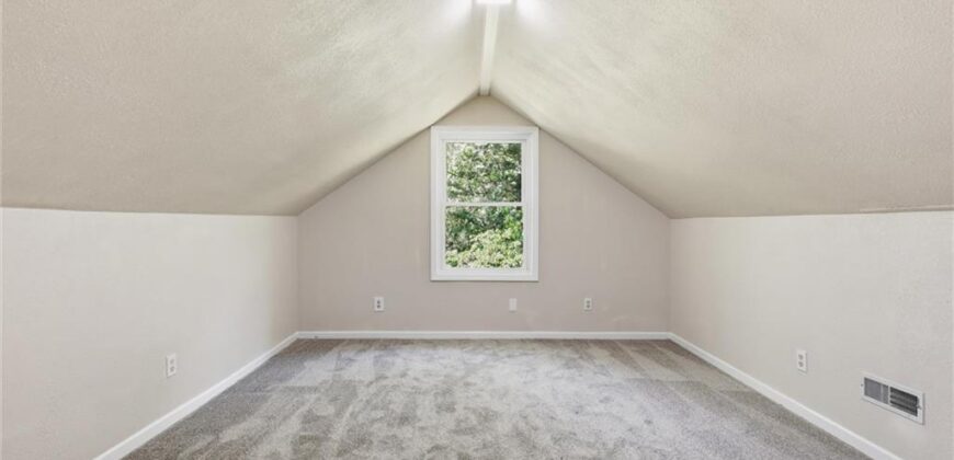 2 NE 70th Terrace, Kansas City, MO 64118
