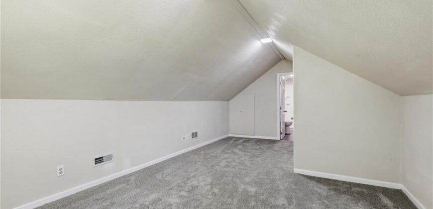 2 NE 70th Terrace, Kansas City, MO 64118