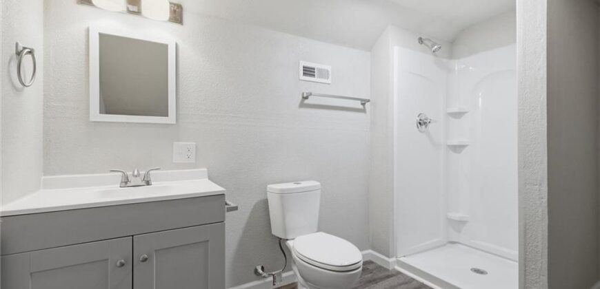 2 NE 70th Terrace, Kansas City, MO 64118