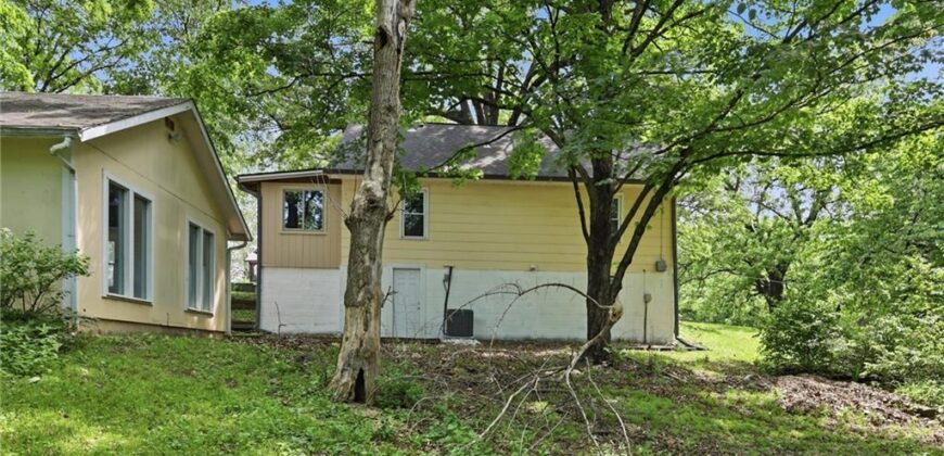 2 NE 70th Terrace, Kansas City, MO 64118