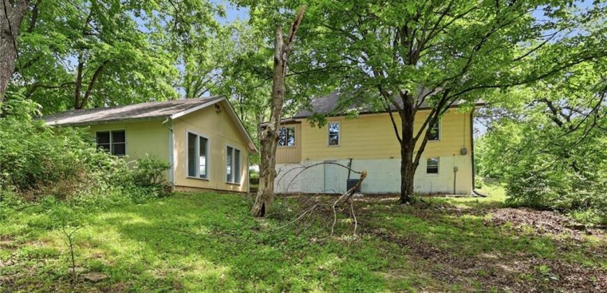 2 NE 70th Terrace, Kansas City, MO 64118