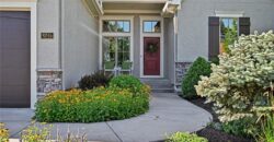 8245 Westlake Drive, Parkville, MO 64152
