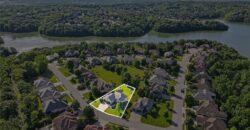 8245 Westlake Drive, Parkville, MO 64152