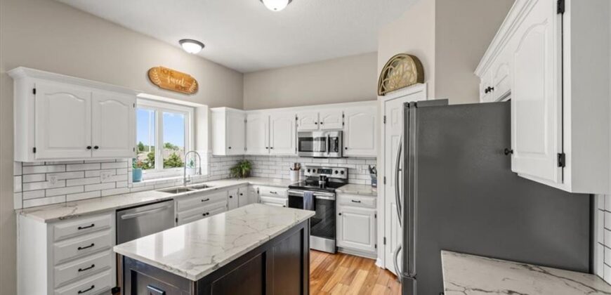 10914 N Laurel Court, Kansas City, MO 64157