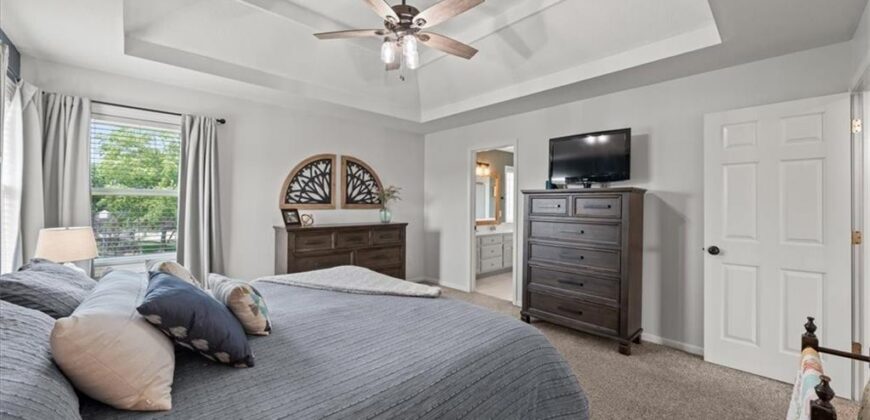 10914 N Laurel Court, Kansas City, MO 64157