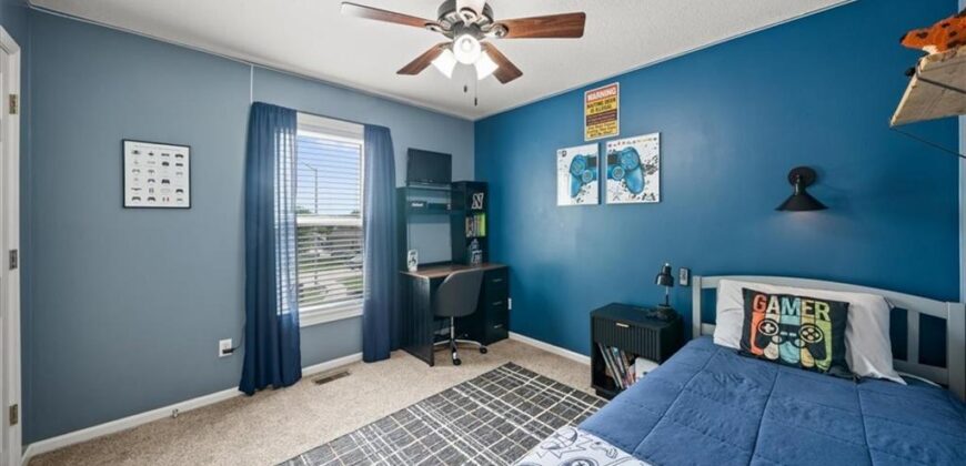 10914 N Laurel Court, Kansas City, MO 64157