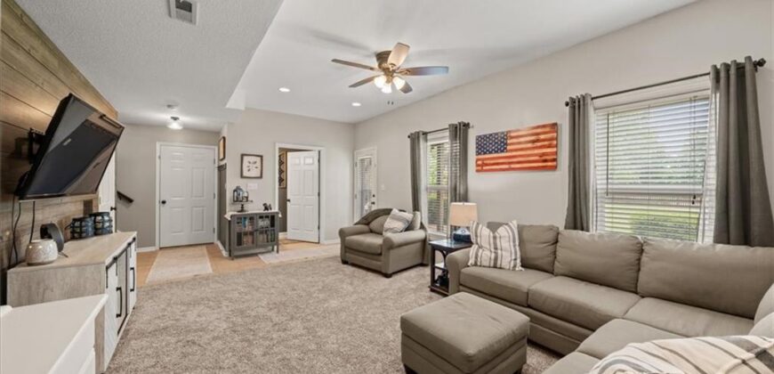 10914 N Laurel Court, Kansas City, MO 64157