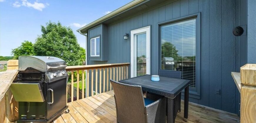 10914 N Laurel Court, Kansas City, MO 64157