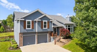 10914 N Laurel Court, Kansas City, MO 64157